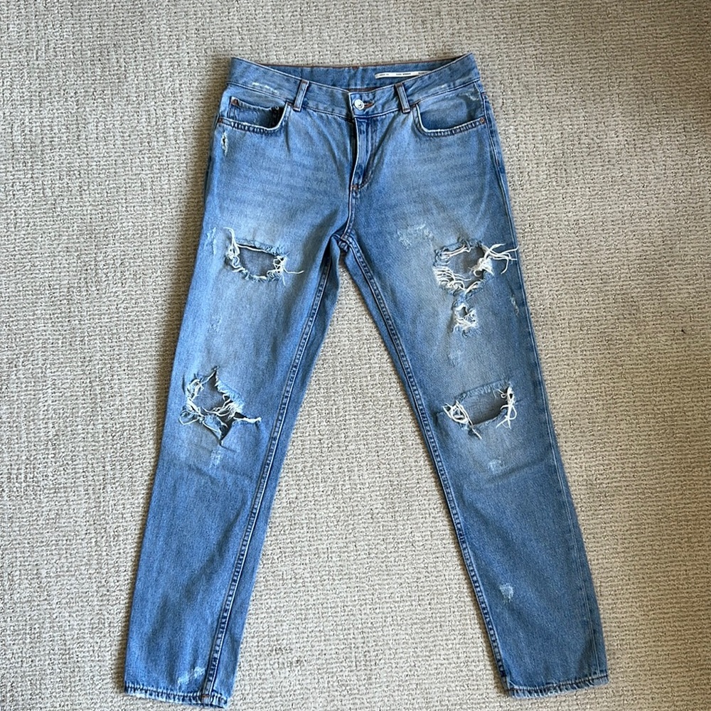 Zara Woman Mid rise Relaxed Fit Jeans Size 36 - US 4